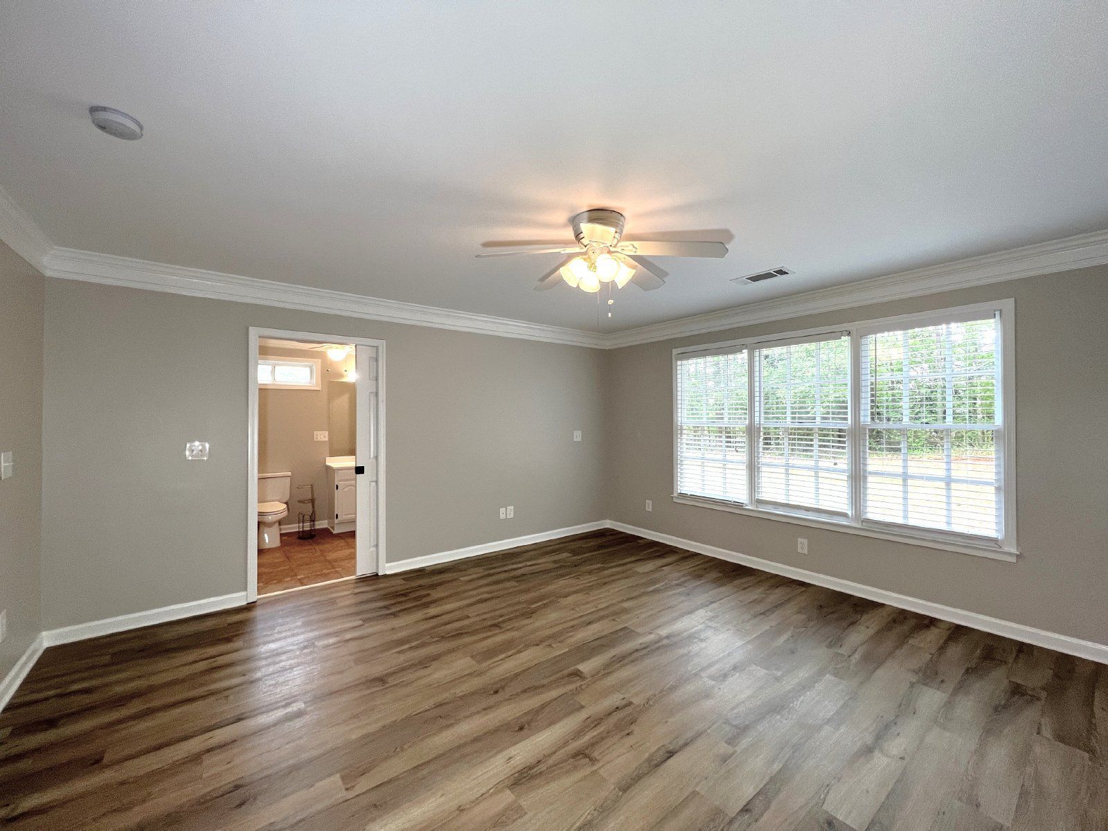 Gallery Image 18