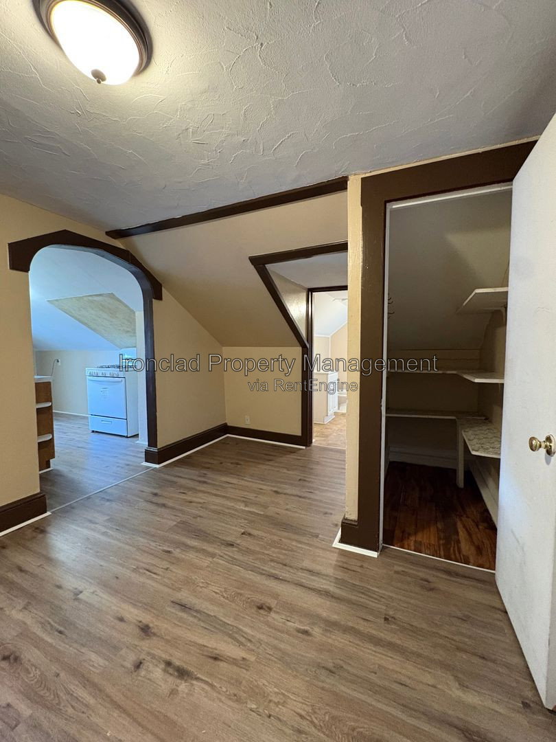Gallery Image 18