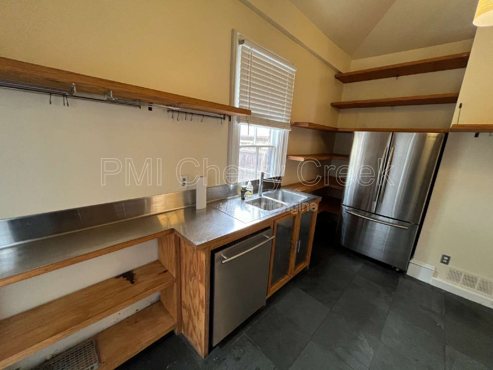 Gallery Image 13