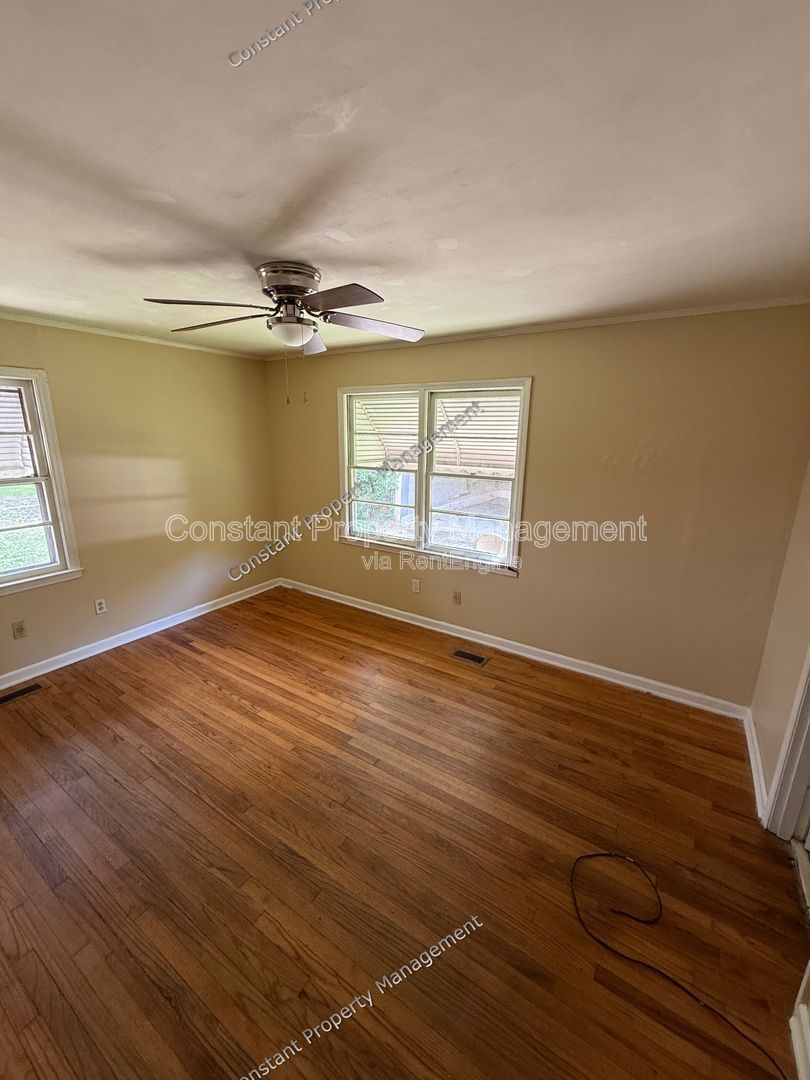 Gallery Image 16
