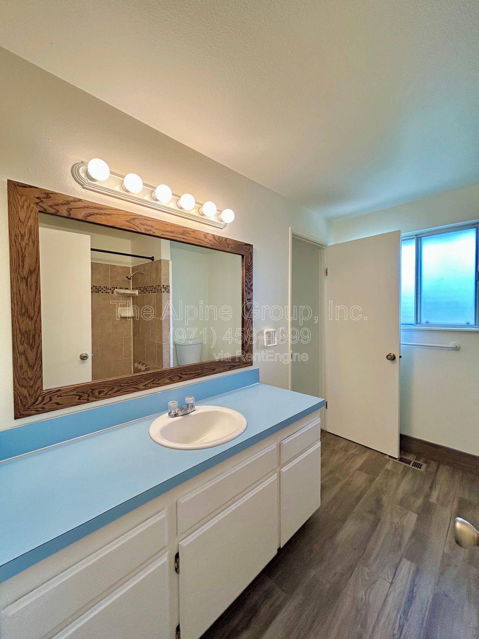 Gallery Image 17