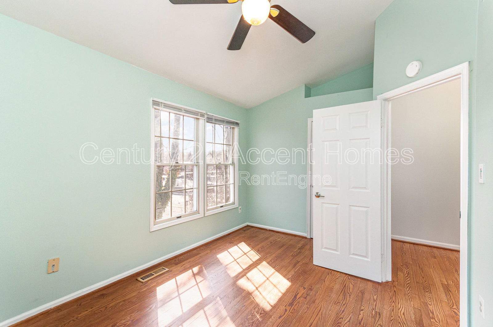 Gallery Image 19