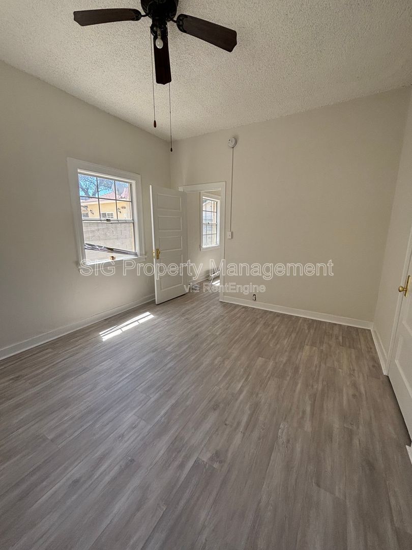 Gallery Image 10