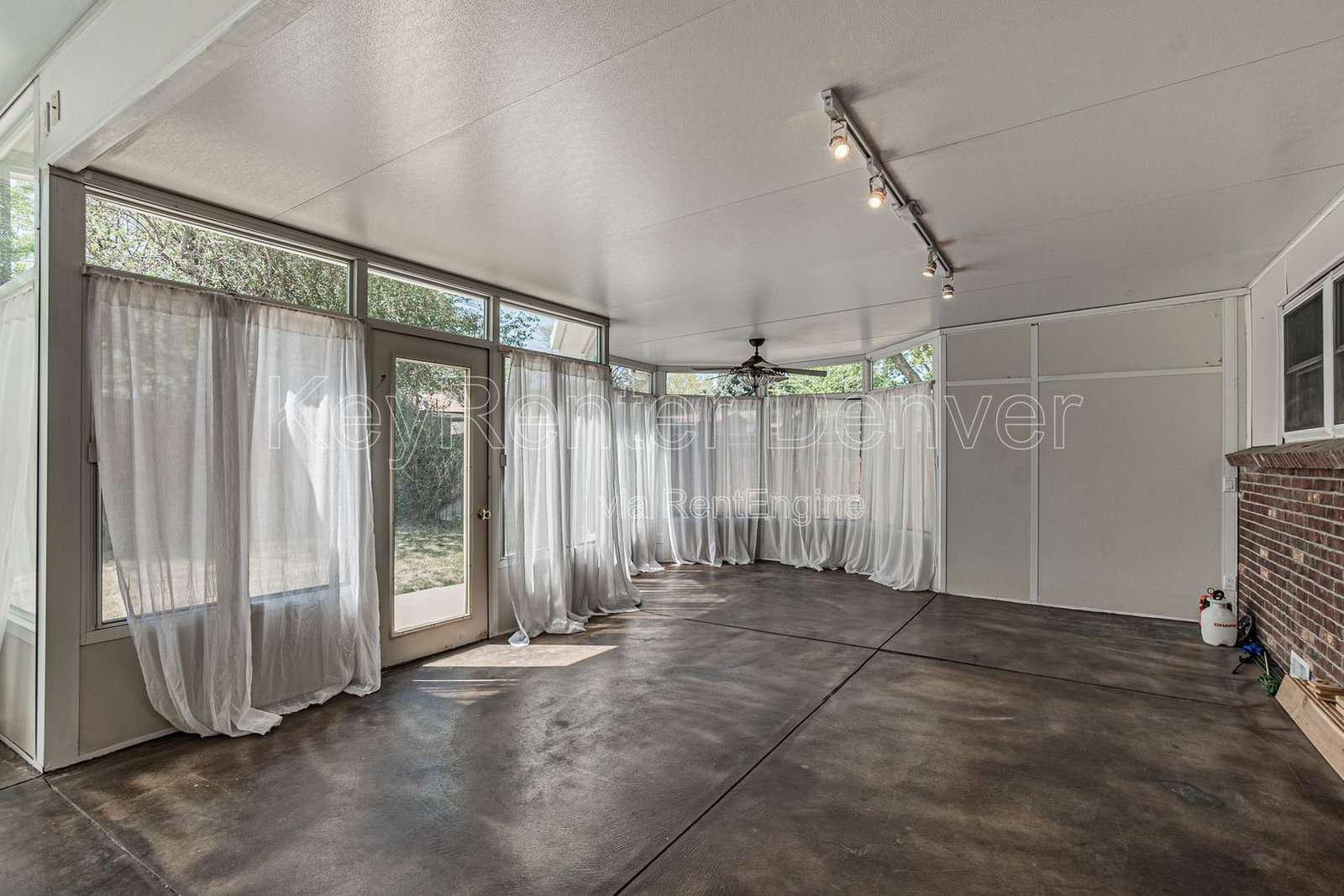 Gallery Image 14