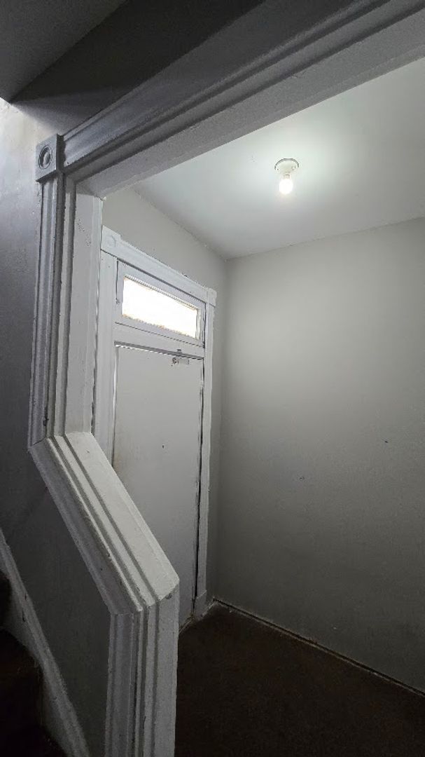 Gallery Image 32