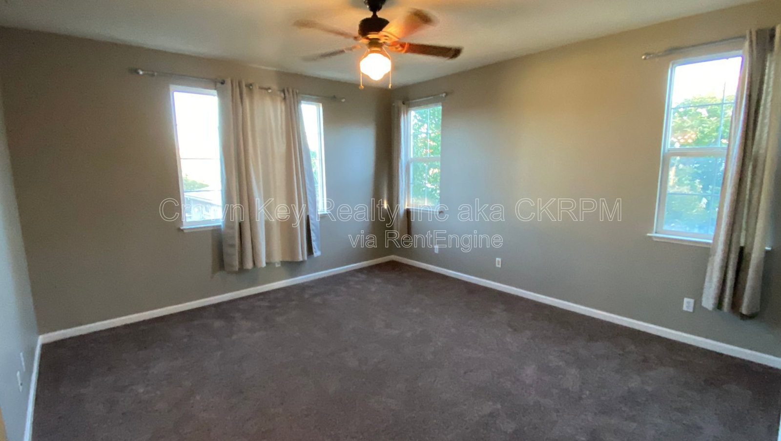 Gallery Image 16