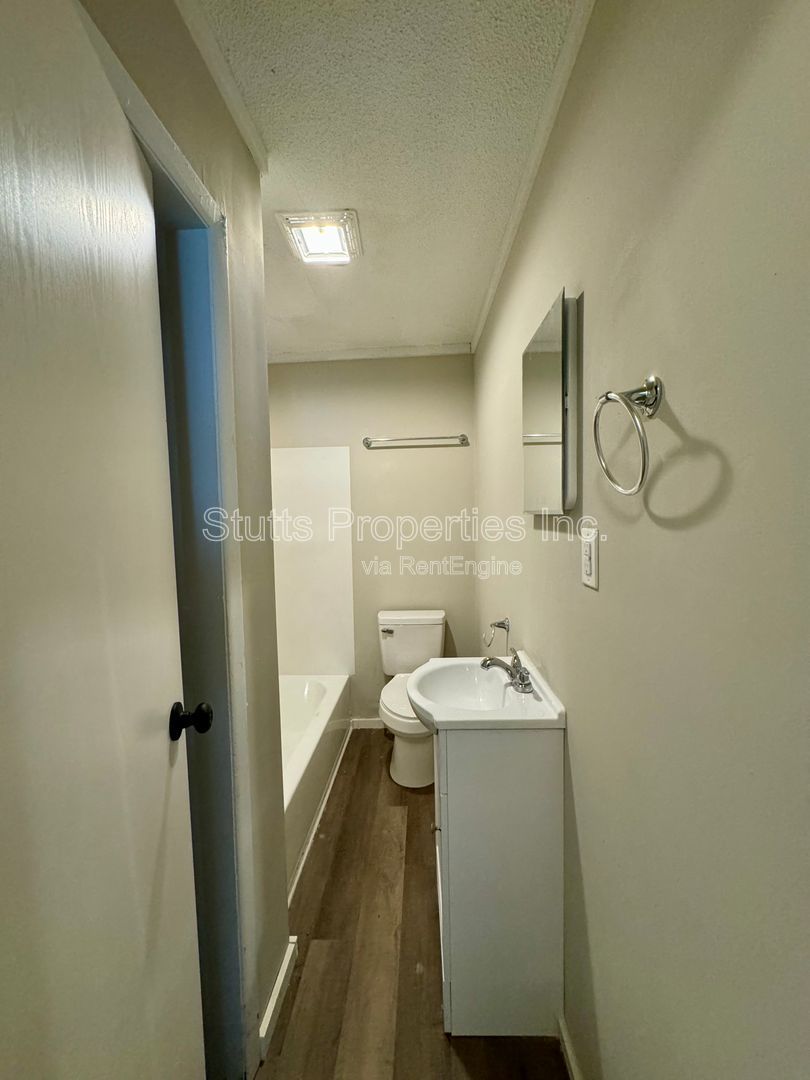 Gallery Image 6