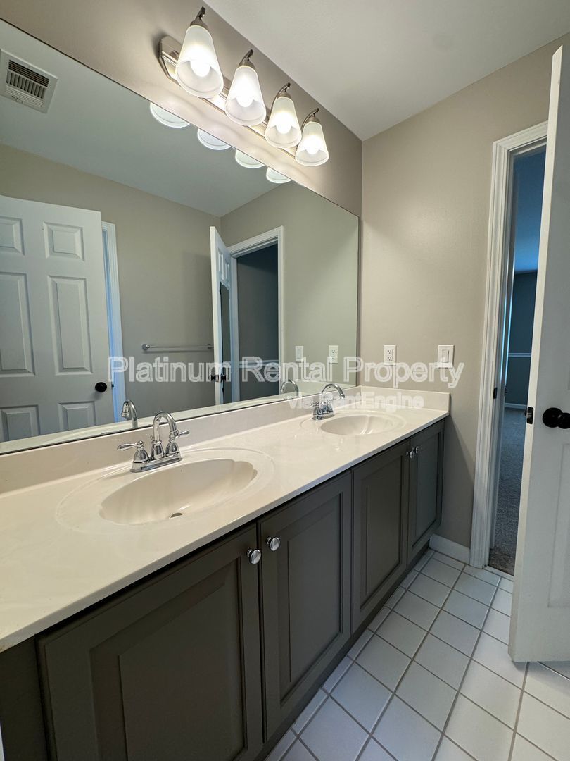 Gallery Image 47