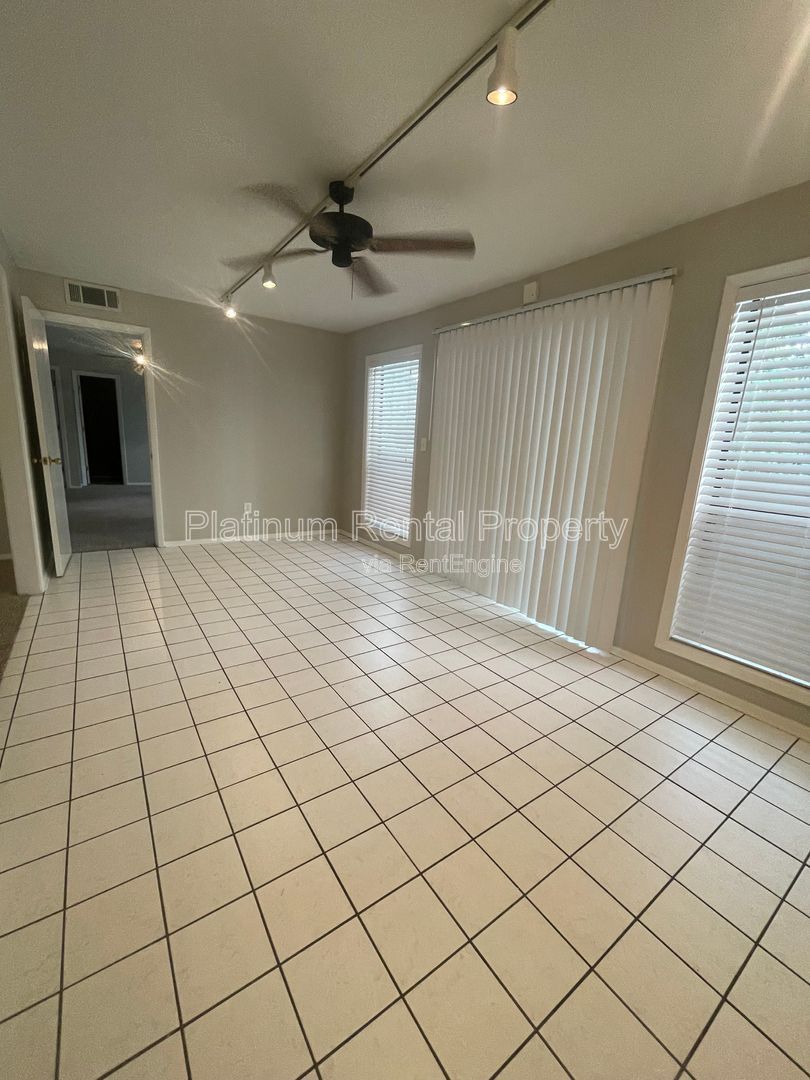 Gallery Image 17