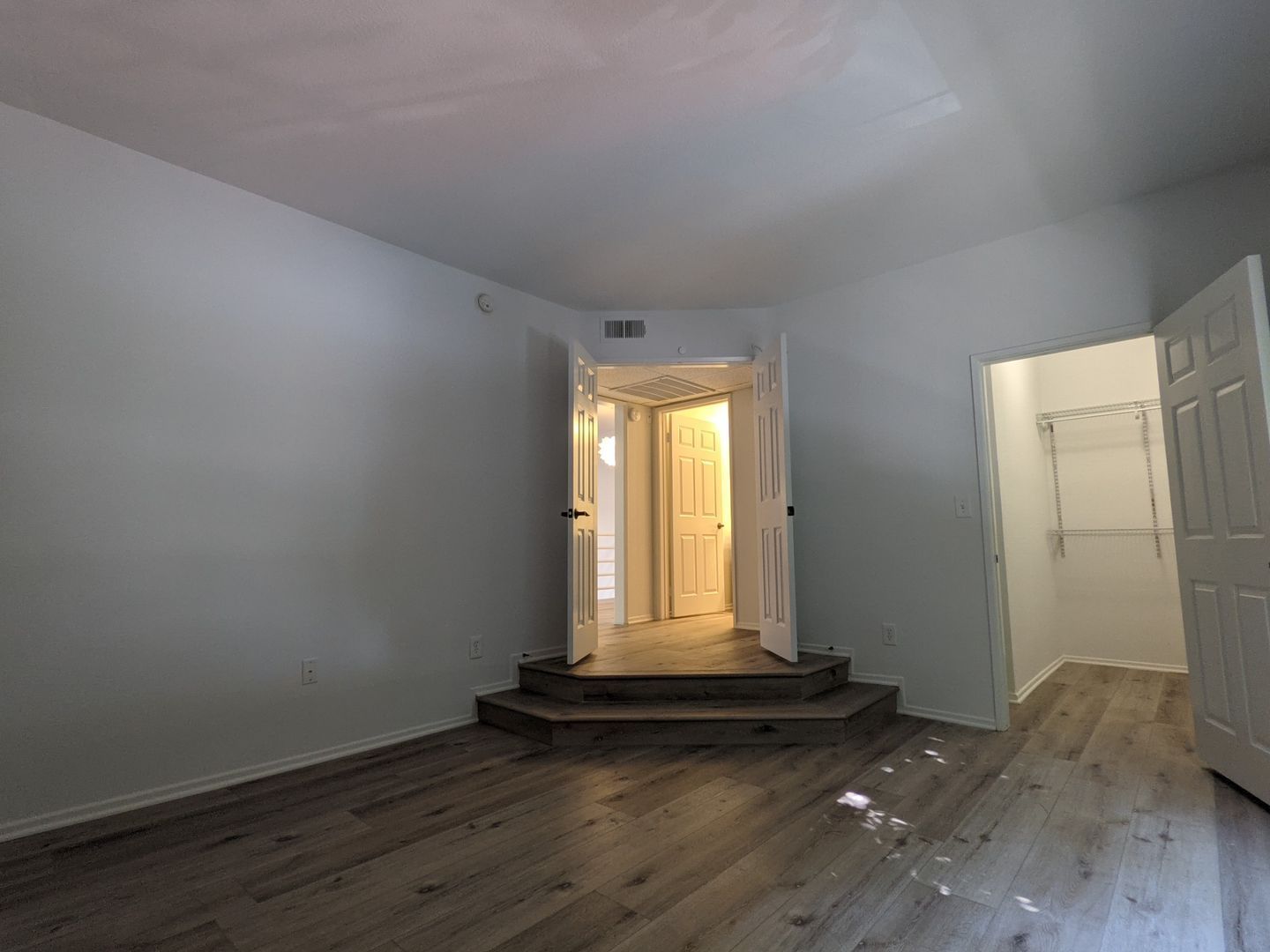 Gallery Image 18