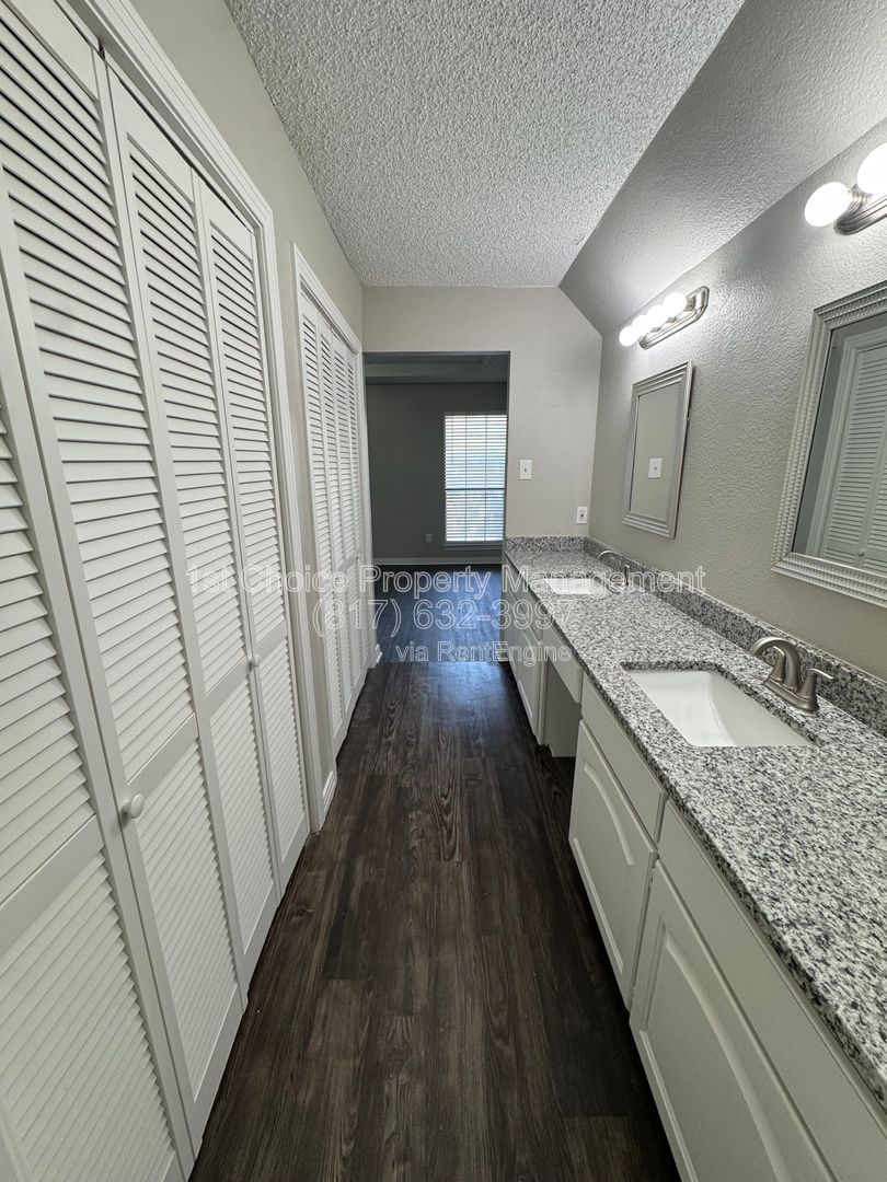 Gallery Image 16