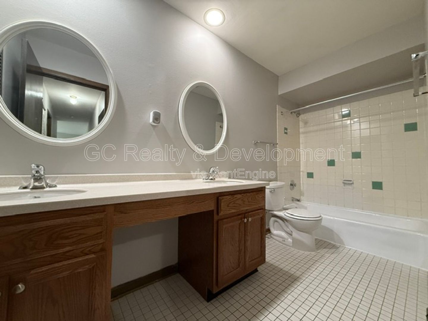 Gallery Image 13