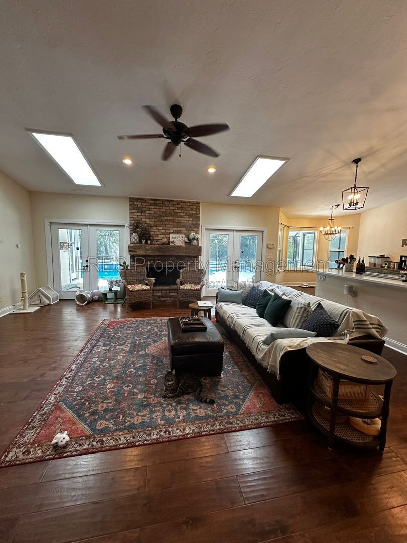 Gallery Image 15