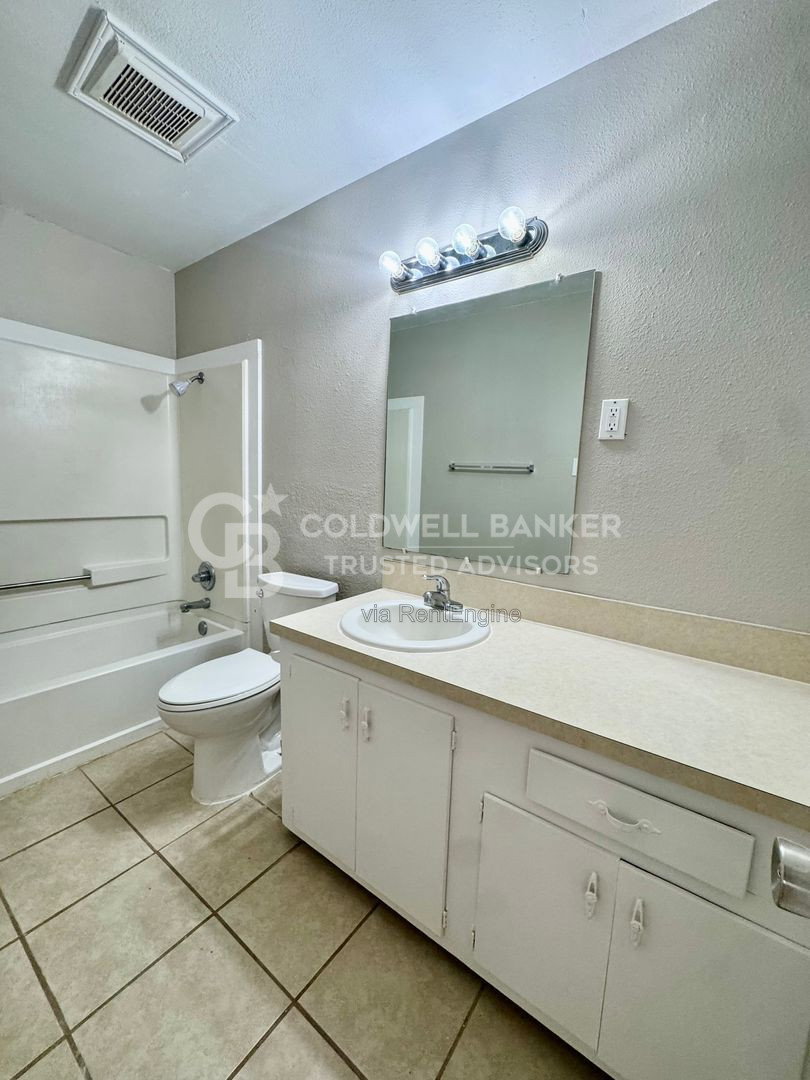 Gallery Image 14