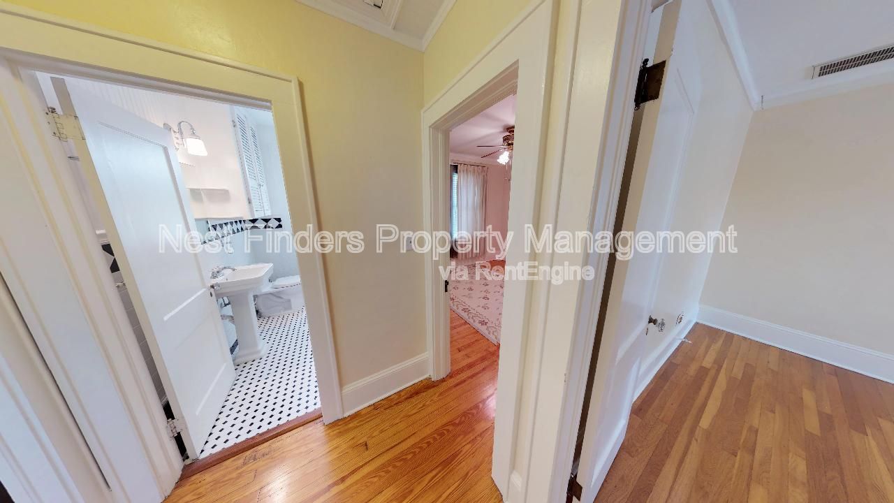 Gallery Image 17