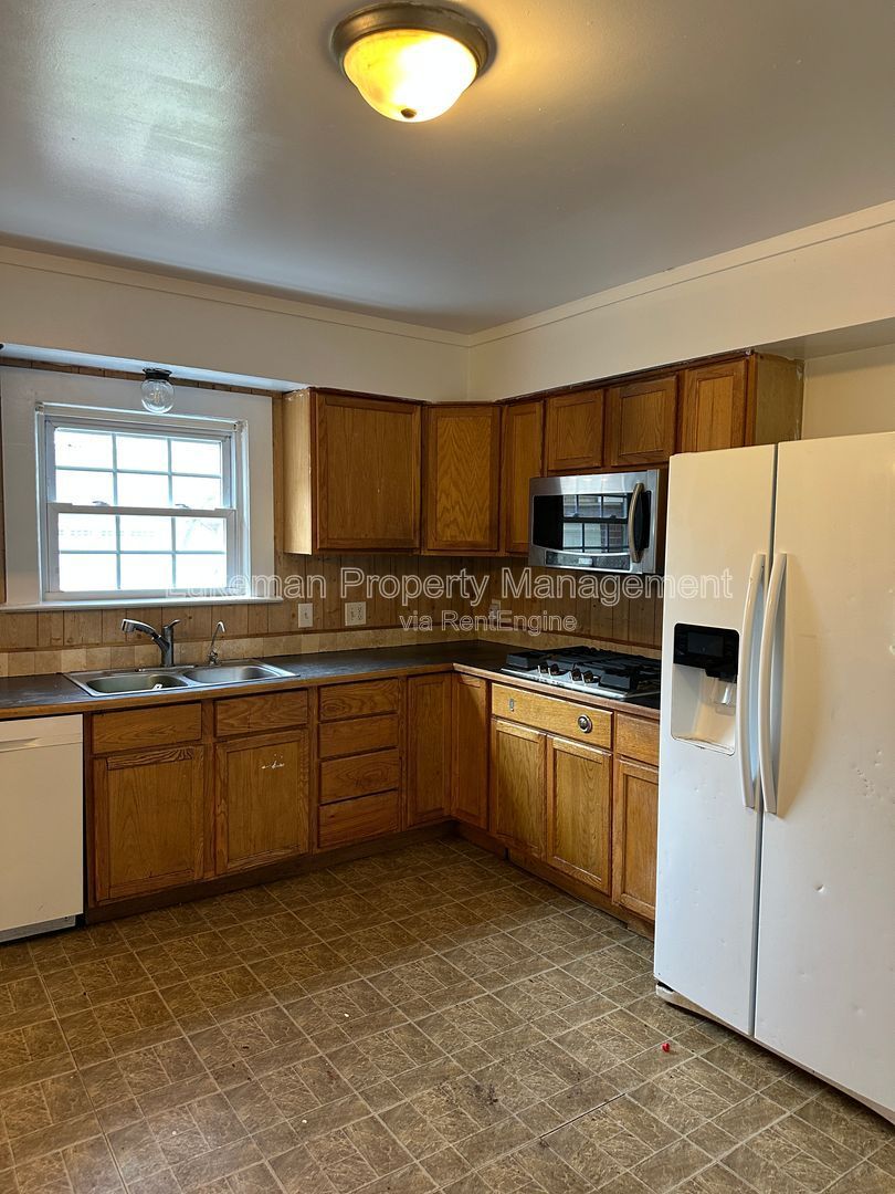 Gallery Image 32