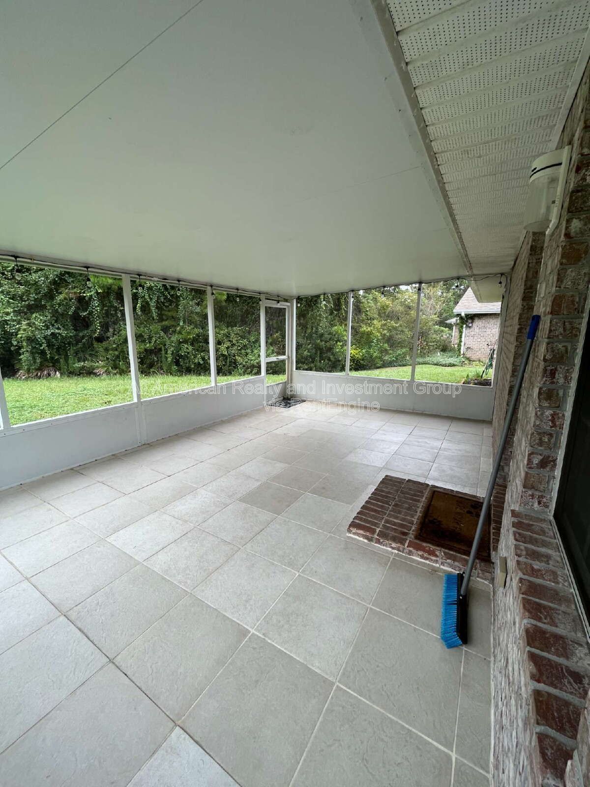 Gallery Image 13