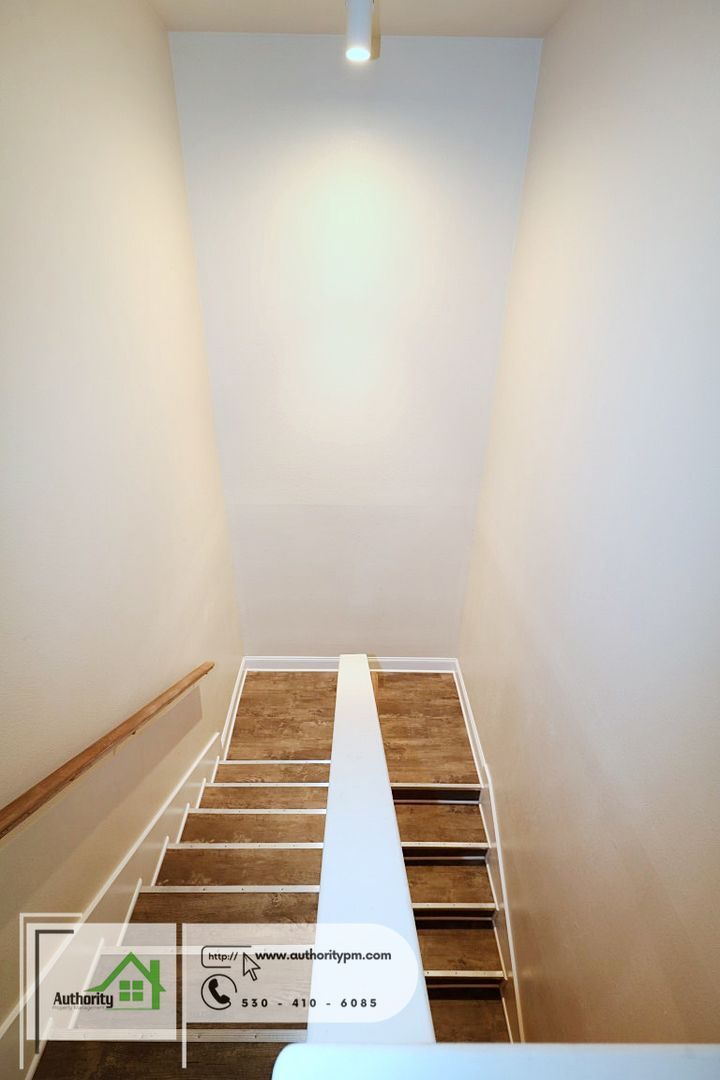 Gallery Image 23
