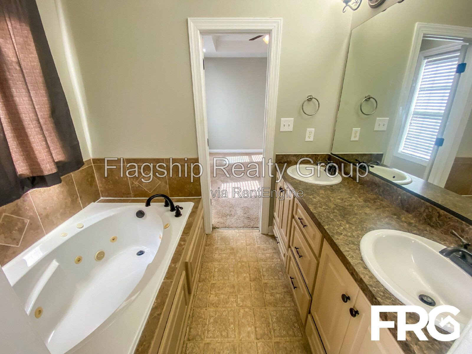 Gallery Image 34