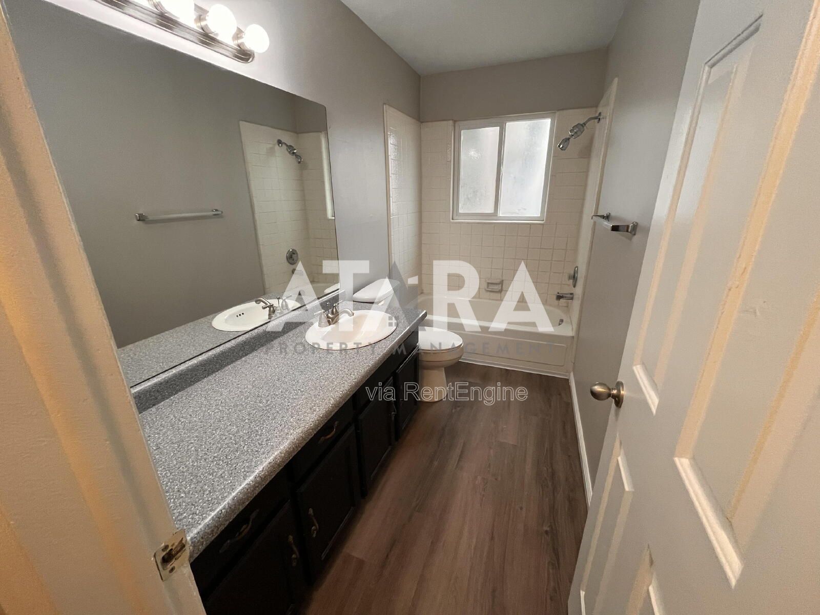 Gallery Image 16