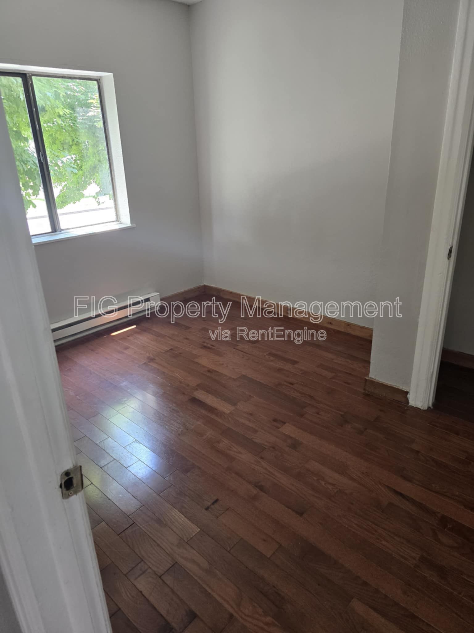 Gallery Image 0