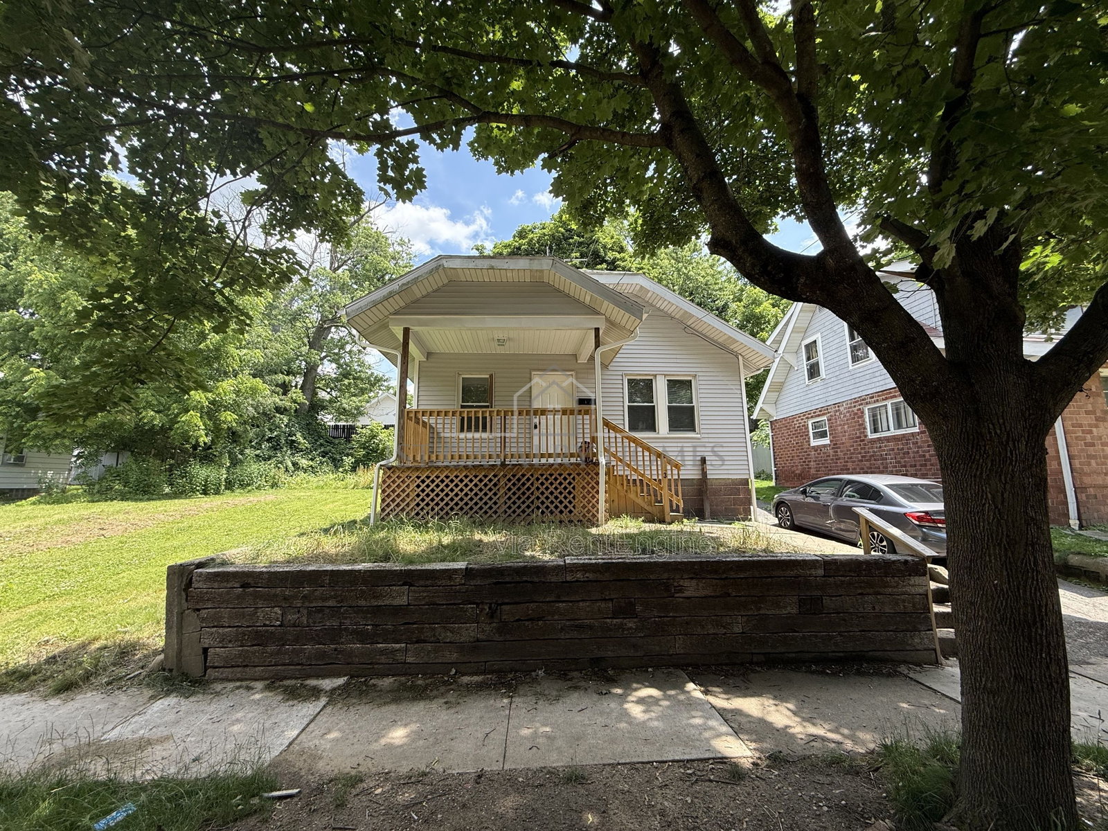 Gallery Image 0