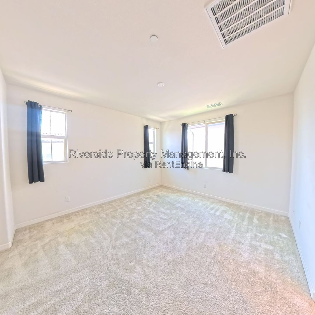 Gallery Image 21