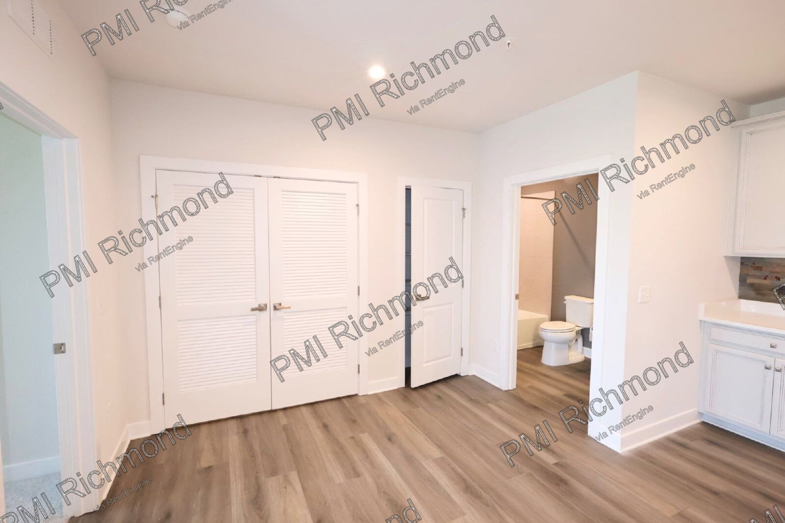 Gallery Image 18