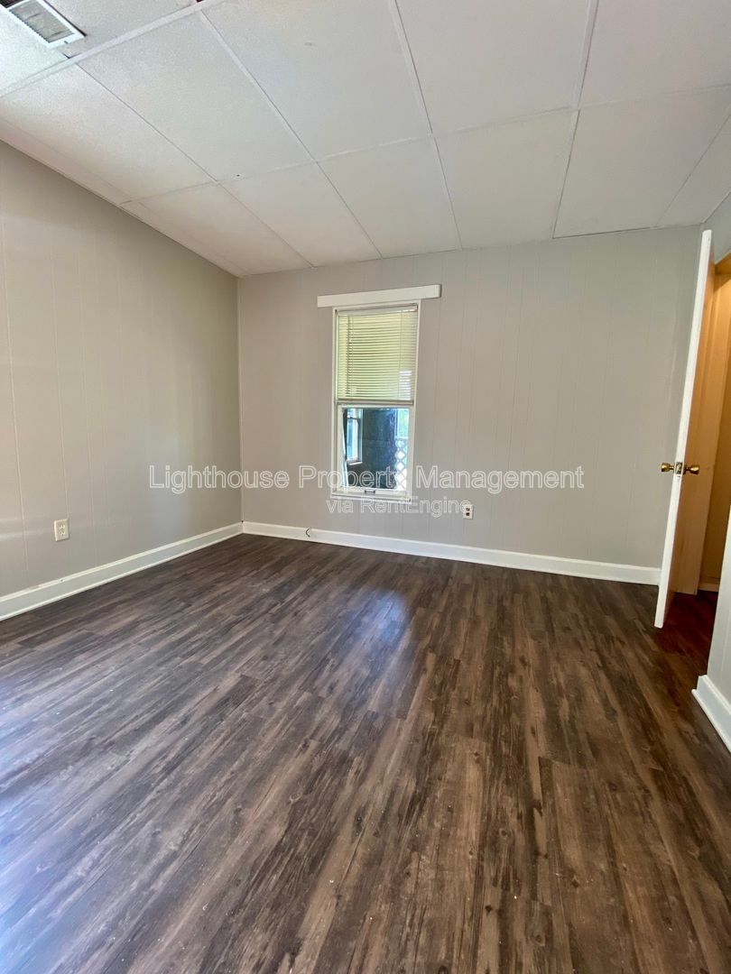 Gallery Image 6