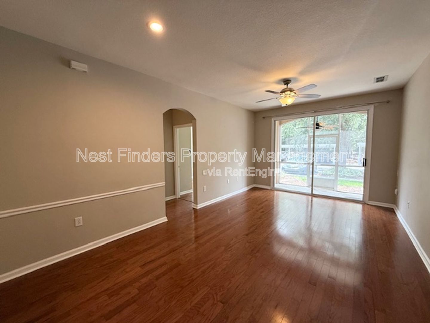Gallery Image 0