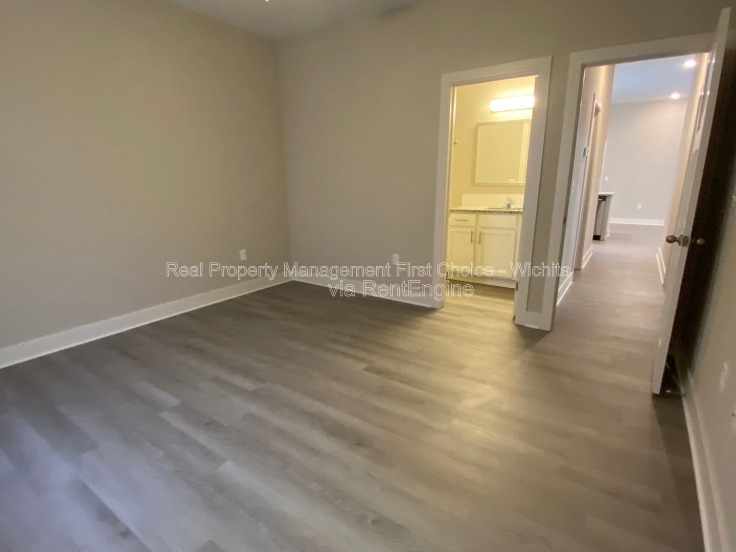 Gallery Image 17