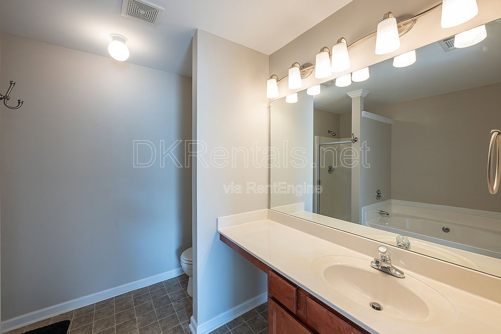 Gallery Image 17