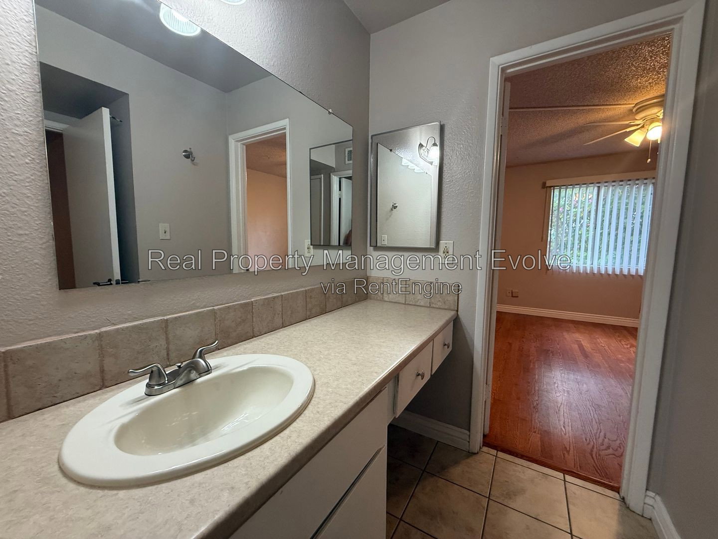 Gallery Image 16