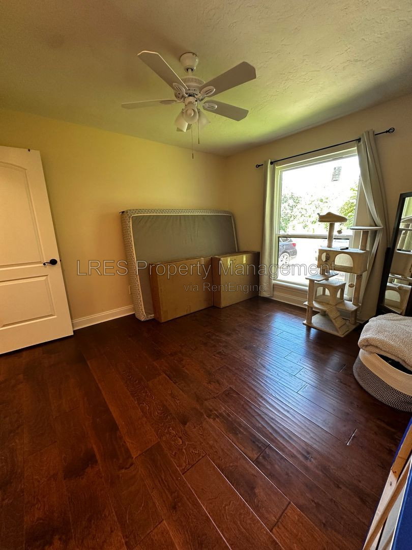 Gallery Image 33