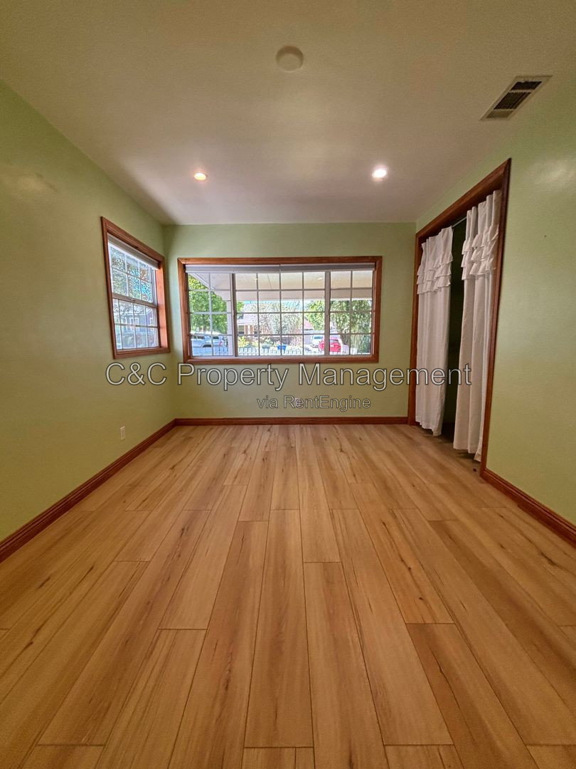 Gallery Image 9