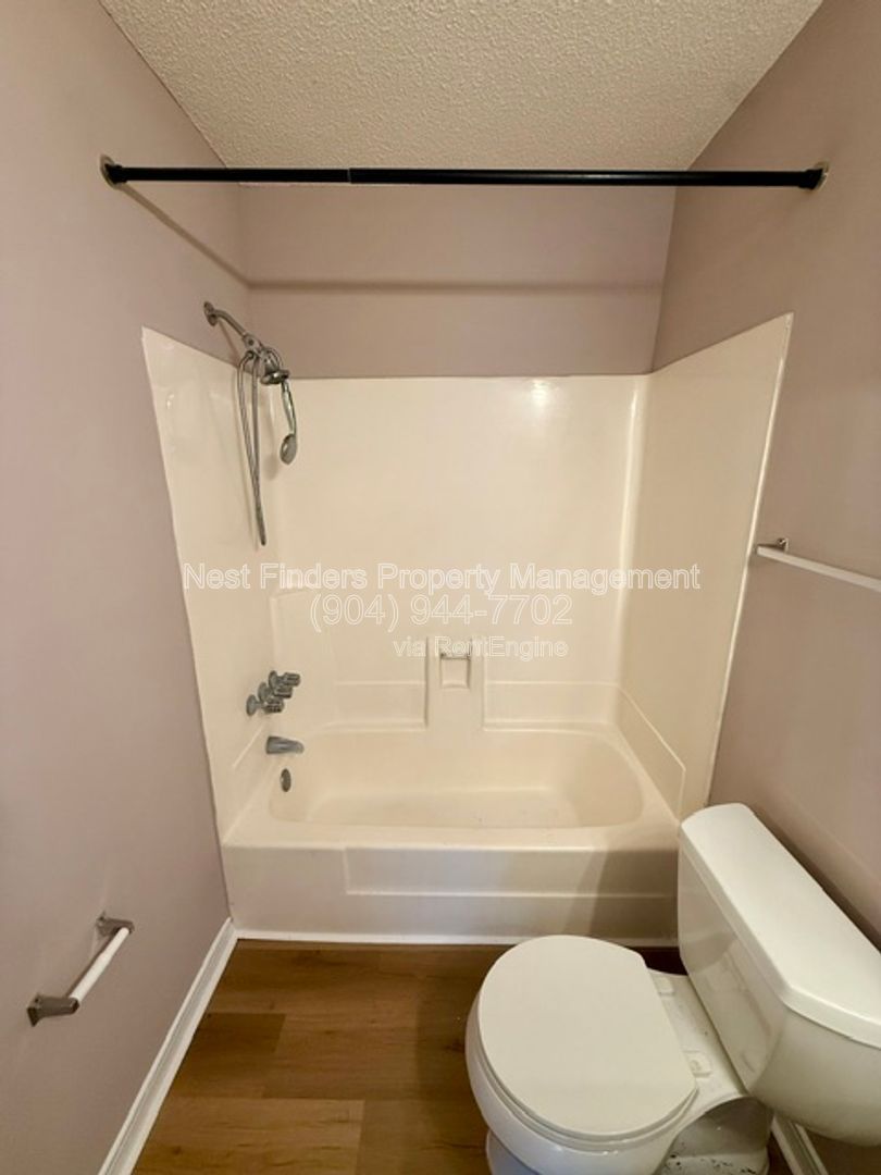 Gallery Image 16