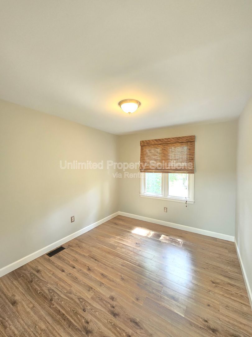 Gallery Image 18