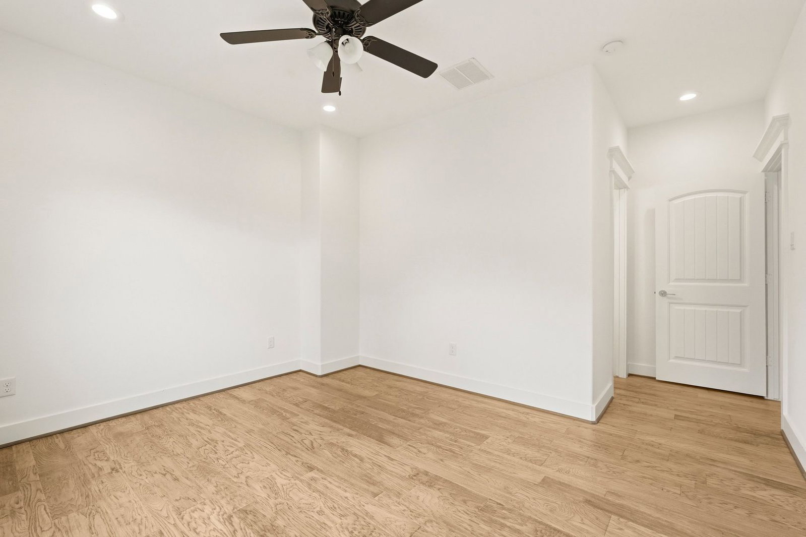 Gallery Image 18