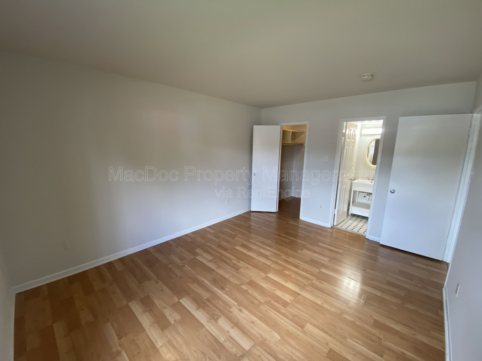 Gallery Image 16