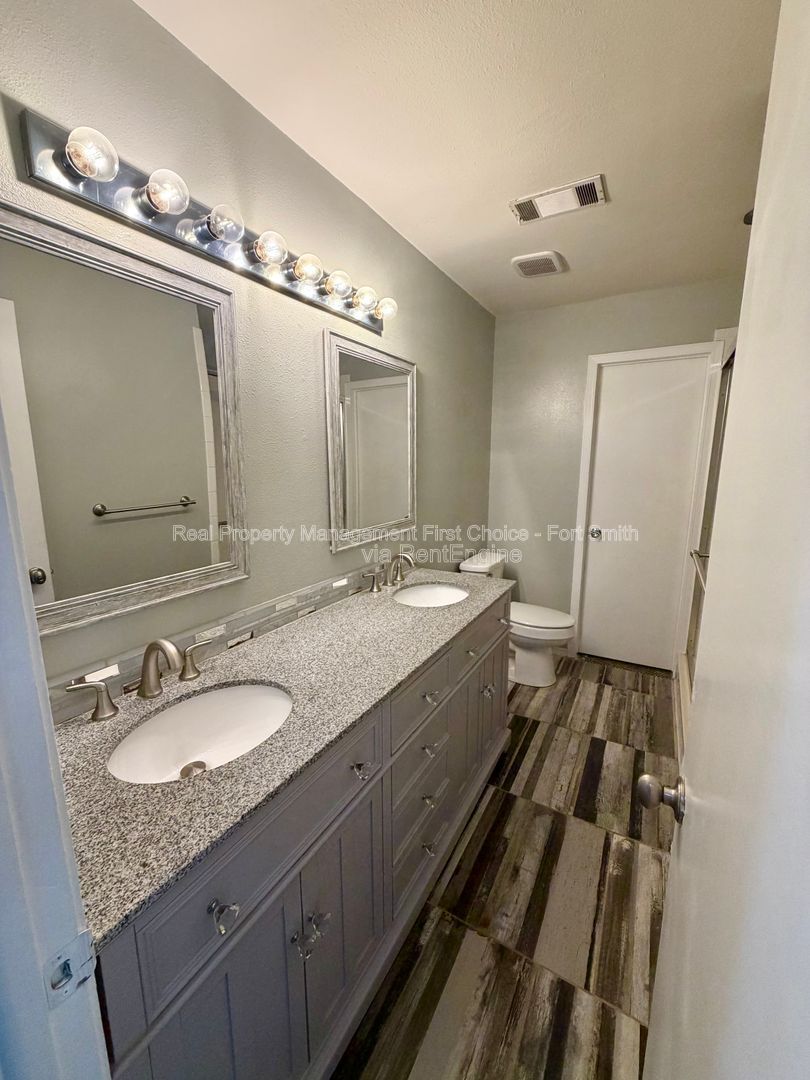 Gallery Image 12