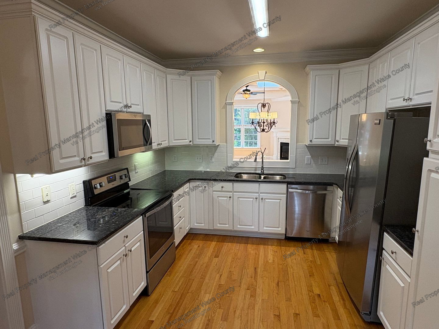 Gallery Image 18