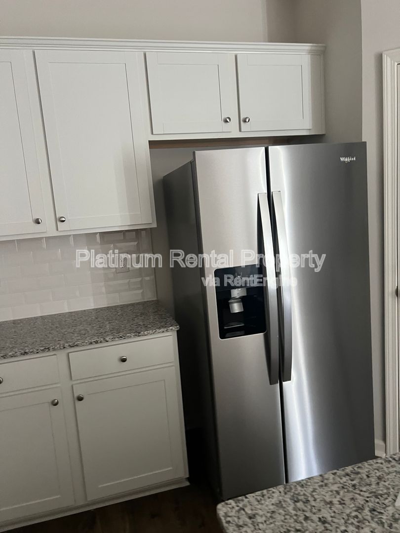 Gallery Image 12