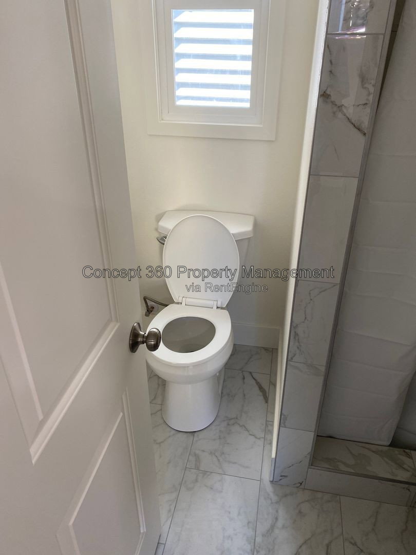 Gallery Image 16