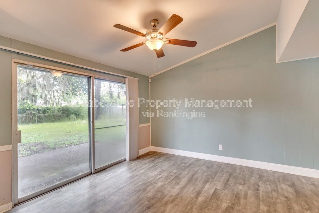 Gallery Image 16