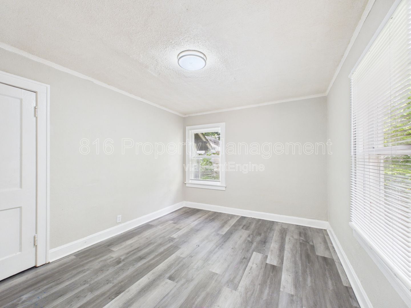 Gallery Image 16