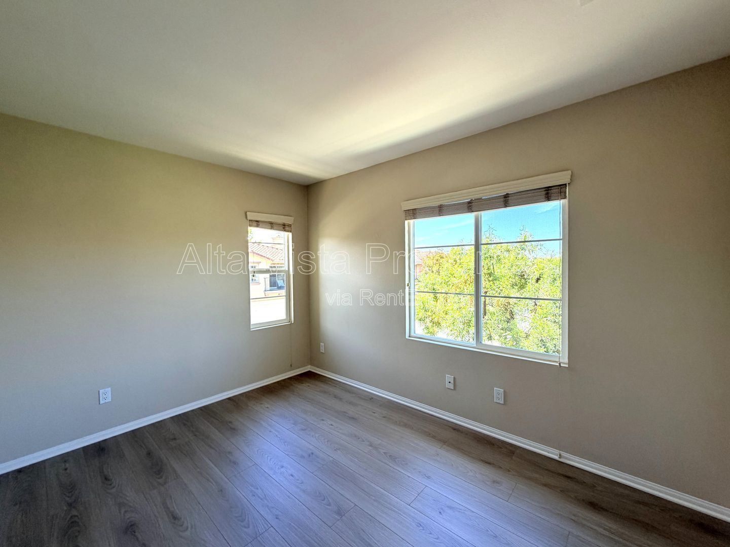 Gallery Image 17