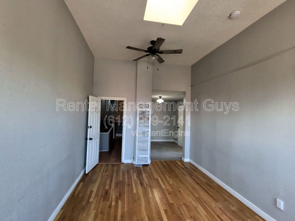 Gallery Image 0