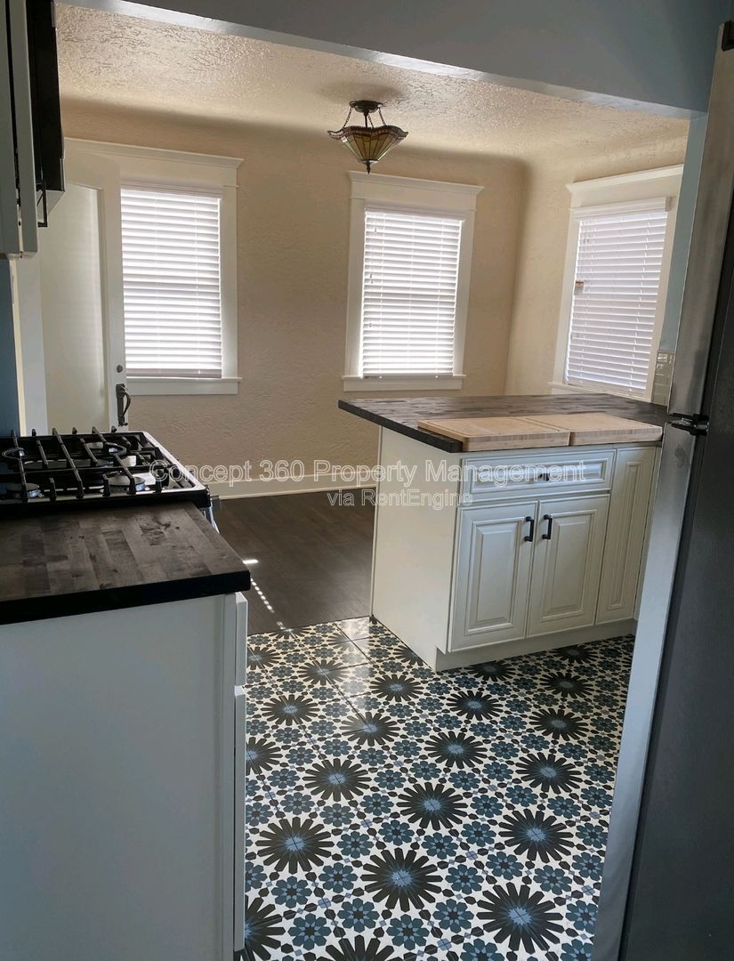 Gallery Image 13