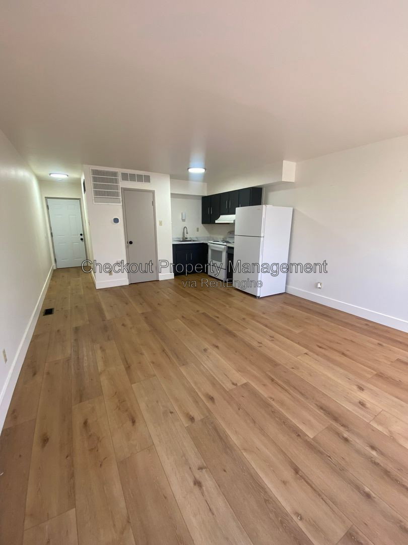 Gallery Image 0