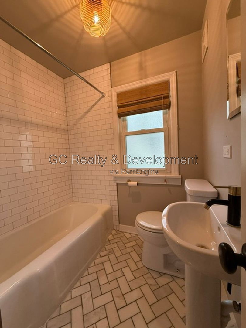 Gallery Image 15